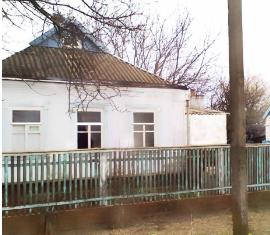 Армавир (станица Старотитаровская): Прекрасный дом с участком земли и баней